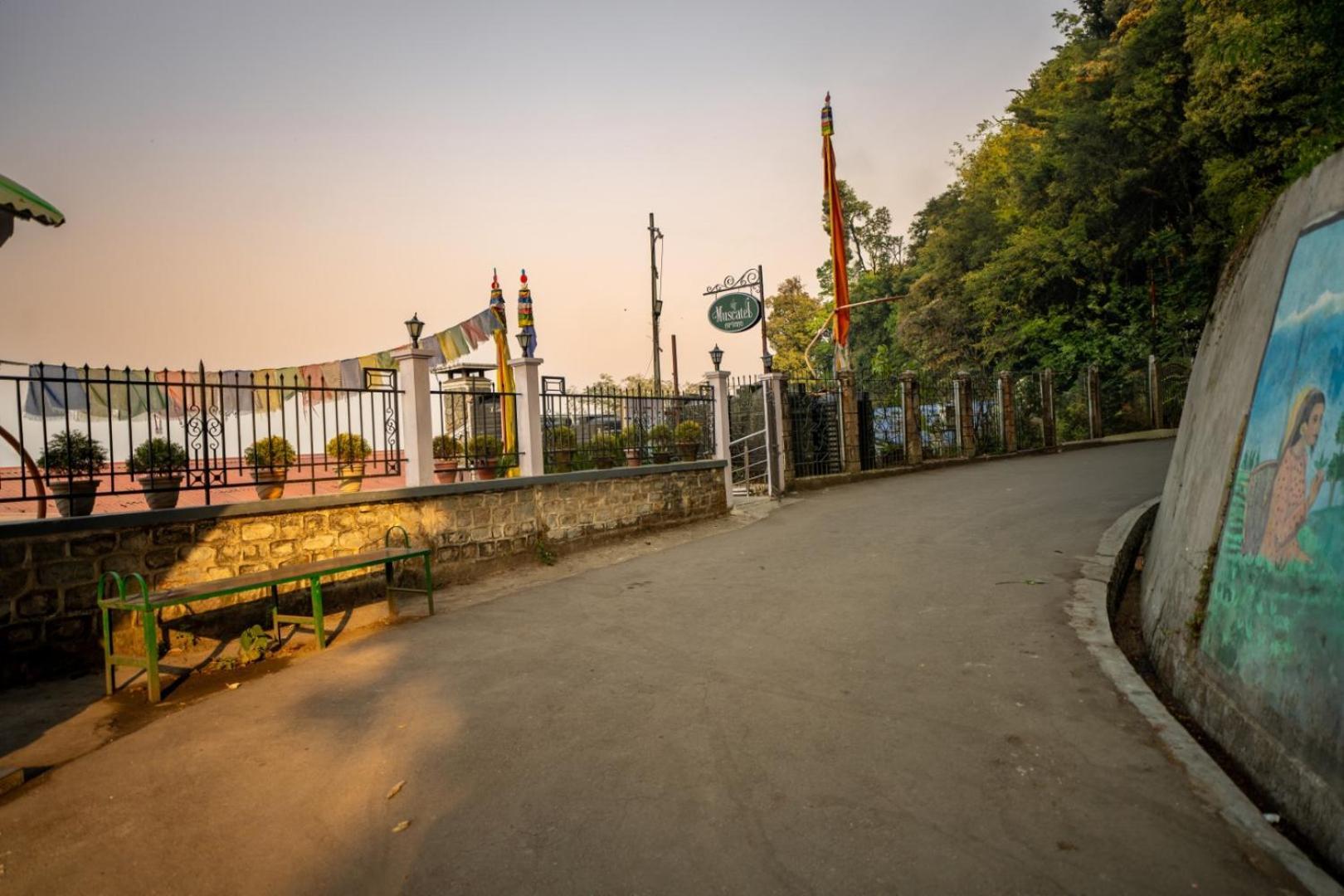 Muscatel Nirvana - At The Mall Road Darjeeling  Buitenkant foto