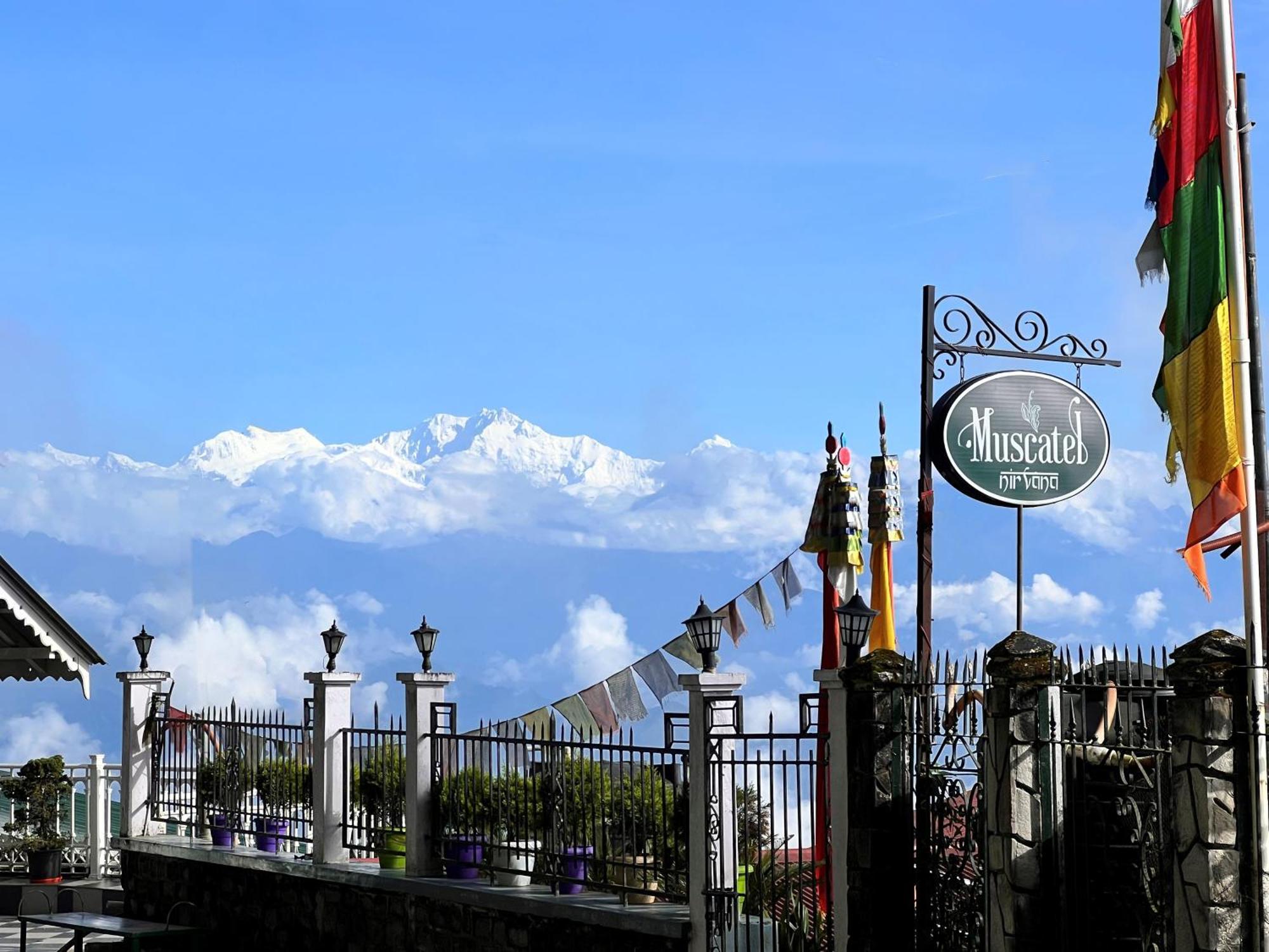 Muscatel Nirvana - At The Mall Road Darjeeling  Buitenkant foto